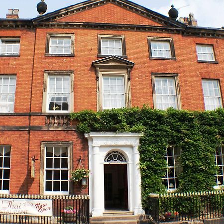 The Bank House Hotel Uttoxeter Eksteriør billede
