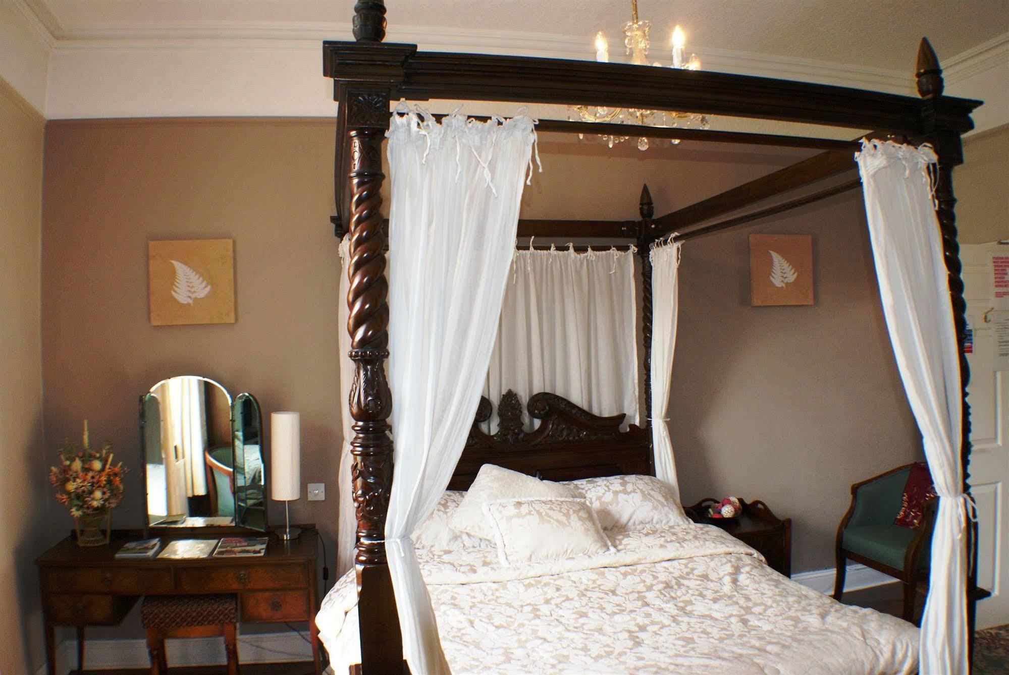 The Bank House Hotel Uttoxeter Eksteriør billede